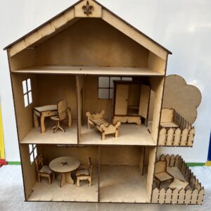 Casita con árbol y muebles